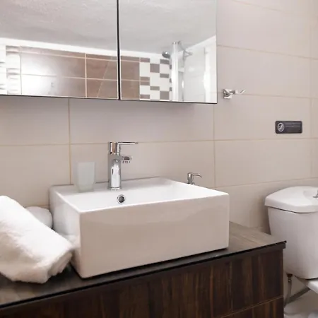 Grand Lux * Serres